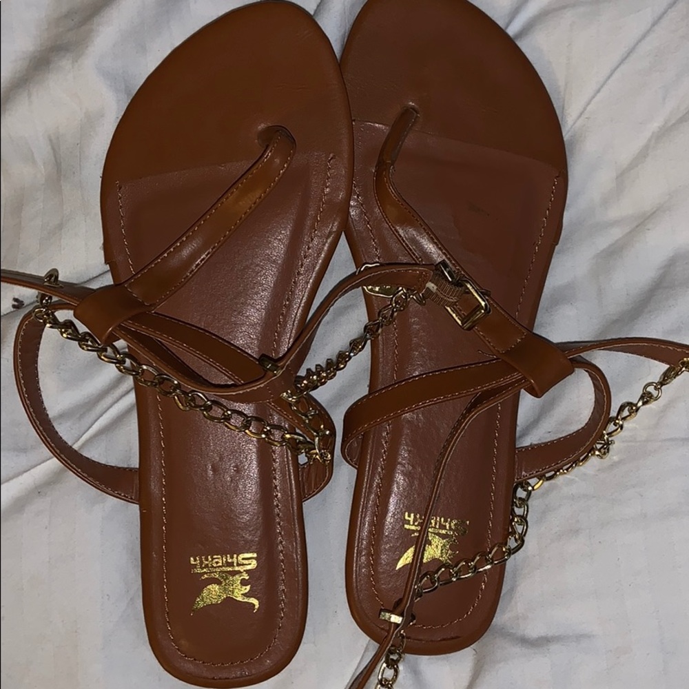 Shiekh skull sandals